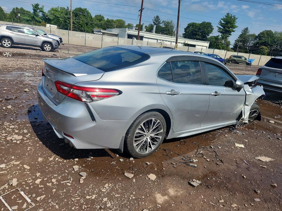 Продаж на аукціоні авто 2018 Toyota Camry, vin: JTNB11HK1J3034946, номер лоту: 65948306