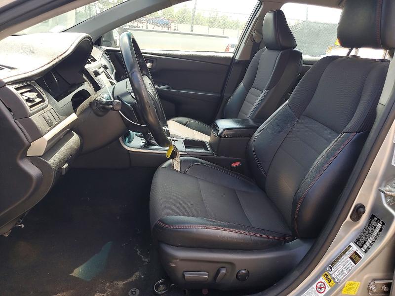 62685306 :رقم المزاد ، 4T1BF1FK2HU318675 vin ، 2017 Toyota Camry مزاد بيع