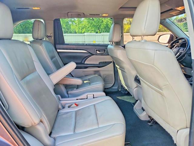 2019 Toyota Highlander მანქანა იყიდება აუქციონზე, vin: 5TDJZRFH6KS947281, აუქციონის ნომერი: 64187566