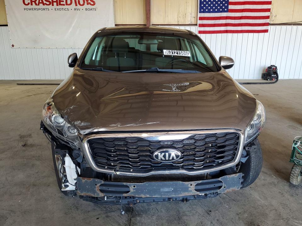 63121586 :رقم المزاد ، 5XYPG4A36KG454616 vin ، 2019 Kia Sorento مزاد بيع
