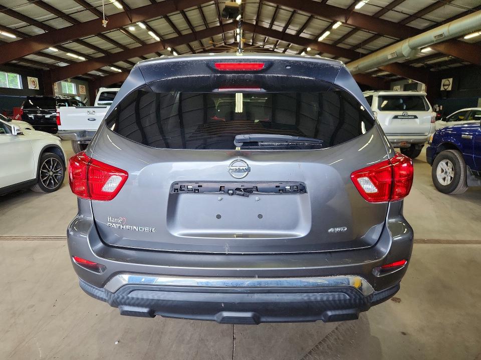 Продажа на аукционе авто 2018 Nissan Pathfinder, vin: 5N1DR2MM1JC632050, номер лота: 65307936