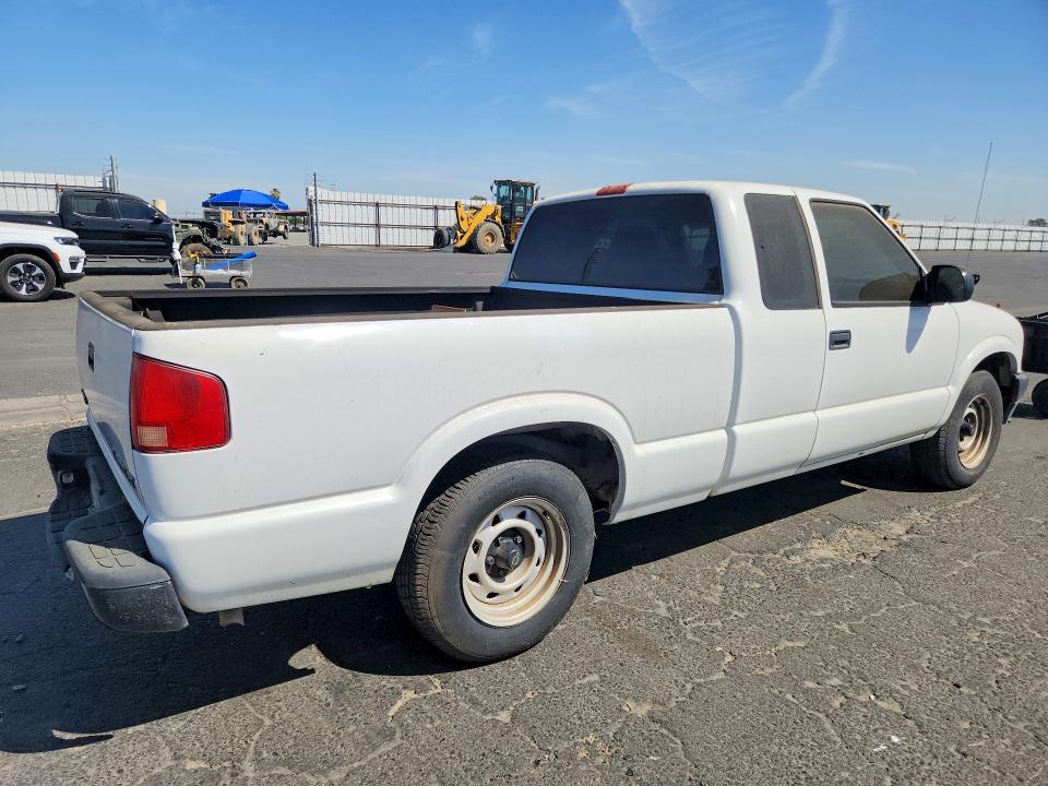 65751396 :رقم المزاد ، 1GCCS19X638214560 vin ، 2003 Chevrolet S Truck مزاد بيع