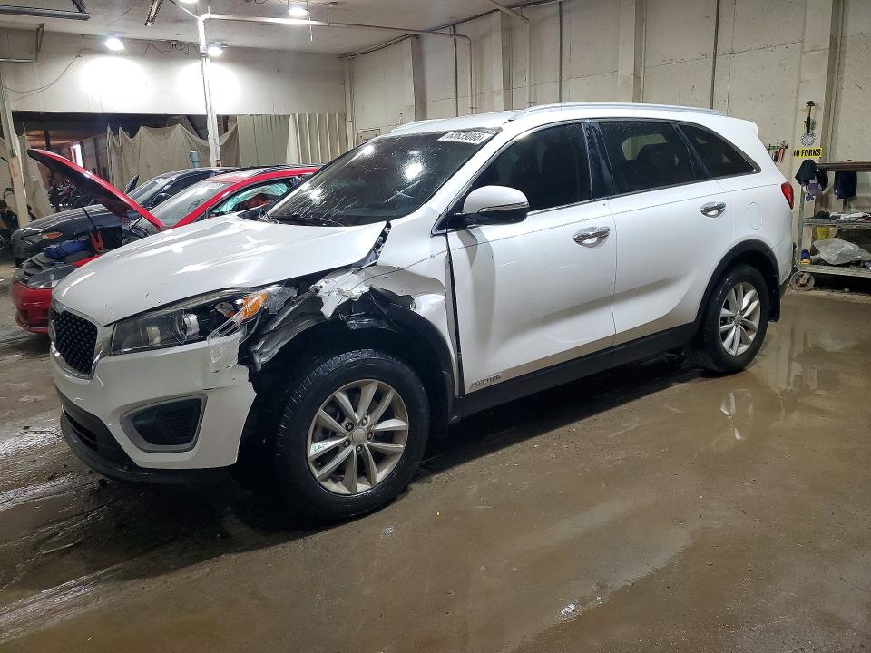63639066 :رقم المزاد ، 5XYPGDA55HG240551 vin ، 2017 Kia Sorento مزاد بيع