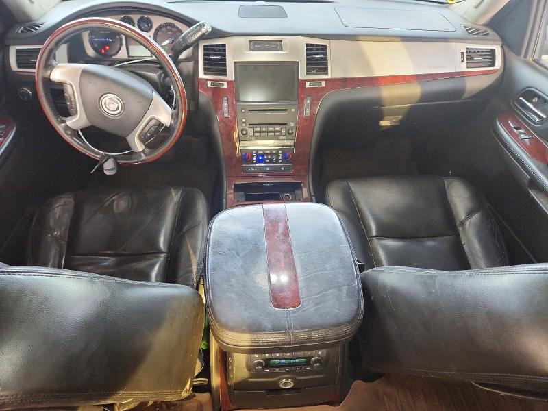 2008 Cadillac Escalade მანქანა იყიდება აუქციონზე, vin: 1GYFK63878R152772, აუქციონის ნომერი: 65613306