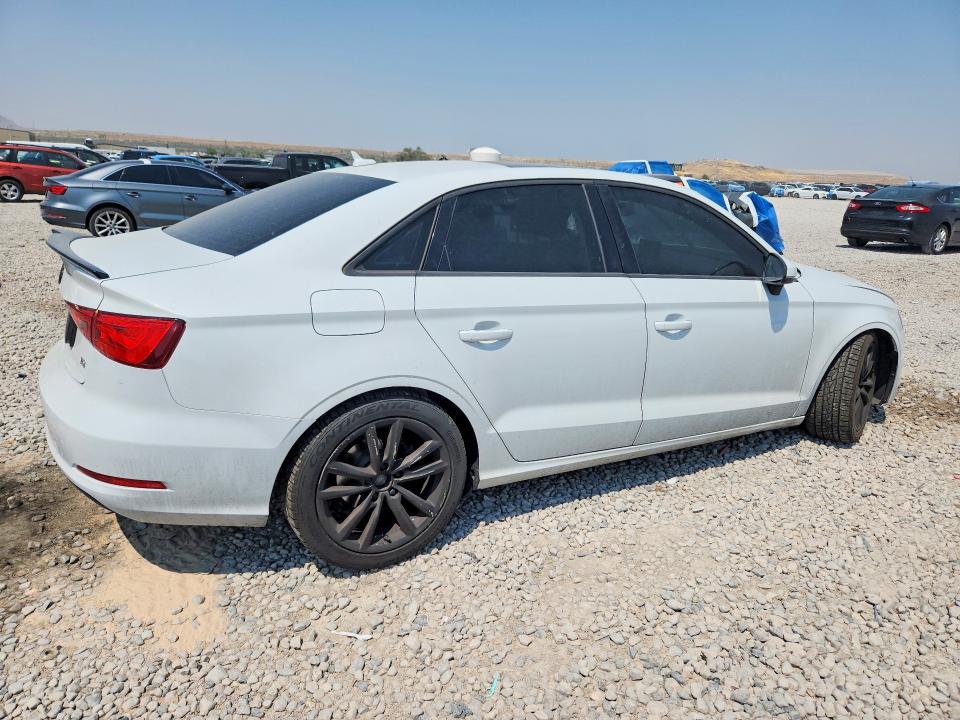 68781636 :رقم المزاد ، WAUAJGFF5F1075993 vin ، 2015 Audi A3 مزاد بيع