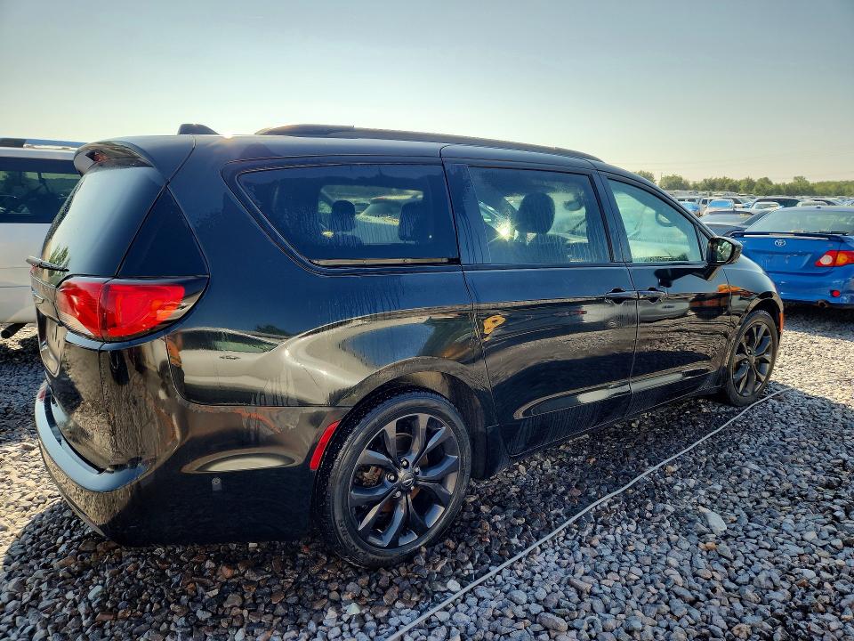 Продаж на аукціоні авто 2020 Chrysler Pacifica, vin: 2C4RC1BGXLR104682, номер лоту: 65669396