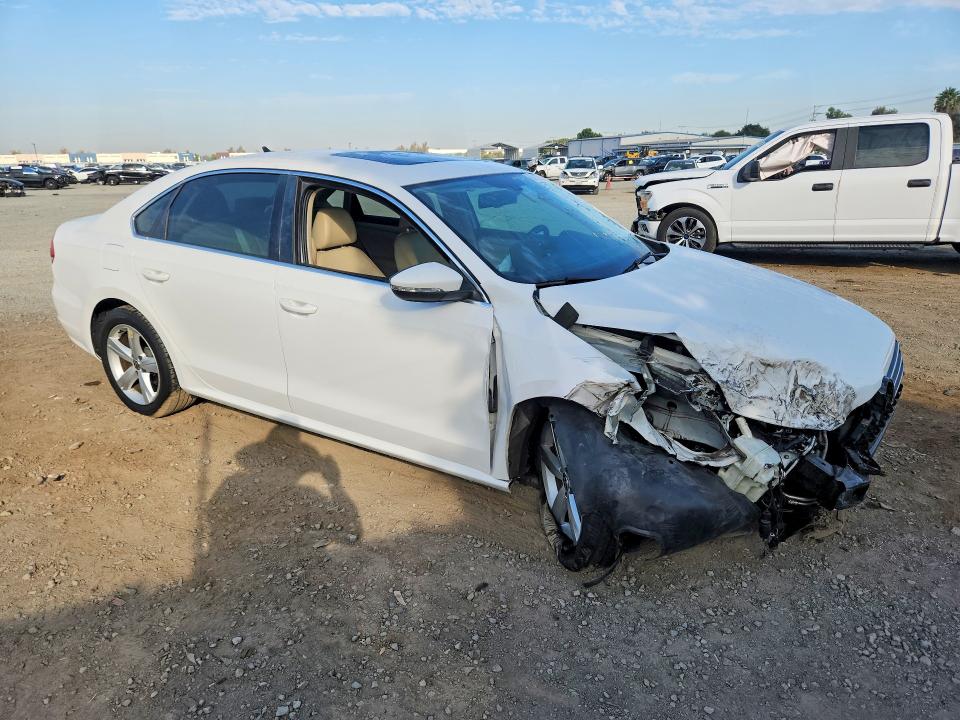 2012 Volkswagen Passat მანქანა იყიდება აუქციონზე, vin: 1VWBP7A30CC029374, აუქციონის ნომერი: 66613786