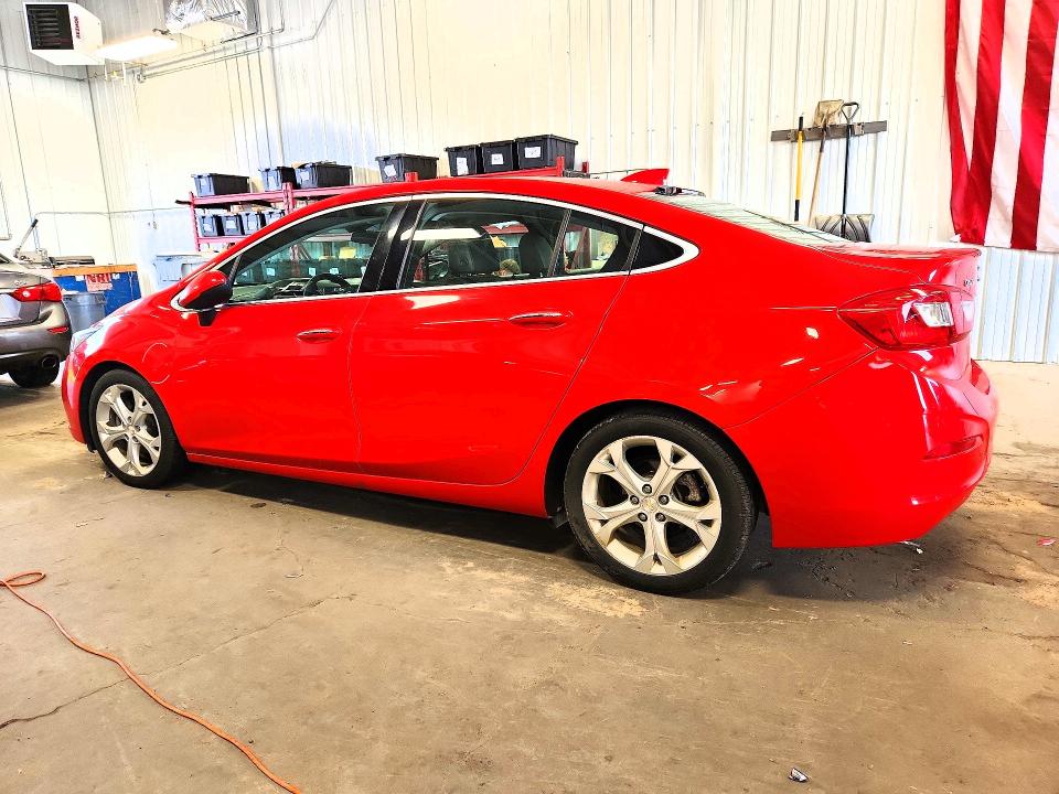 63893086 :رقم المزاد ، 1G1BF5SM4H7238871 vin ، 2017 Chevrolet Cruze مزاد بيع