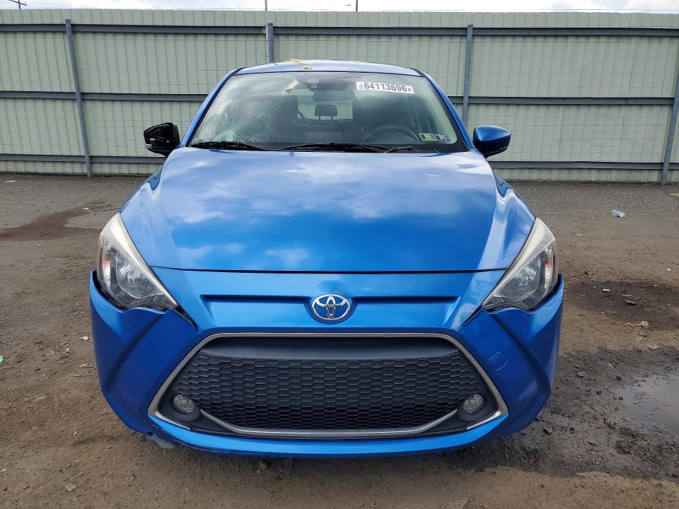 64113696 :رقم المزاد ، 3MYDLBJV8LY702481 vin ، 2020 Toyota Yaris Hatchback مزاد بيع