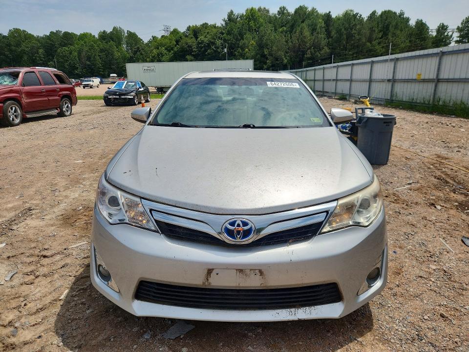 2014 Toyota Camry Hybrid მანქანა იყიდება აუქციონზე, vin: 4T1BD1FK3EU122908, აუქციონის ნომერი: 64272606