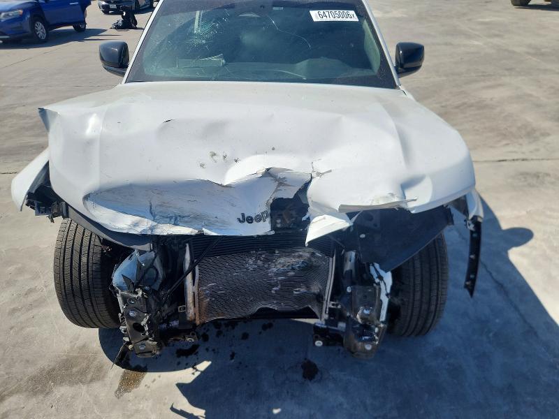 Продажа на аукционе авто 2024 Jeep Grand Cherokee, vin: 1C4RJJAG7R8558481, номер лота: 64705006