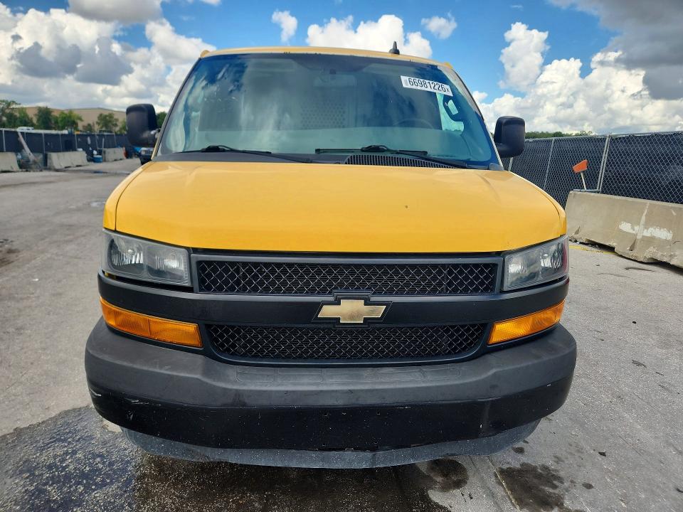 2021 Chevrolet Express G2500 მანქანა იყიდება აუქციონზე, vin: 1GCWGAFP2M1167427, აუქციონის ნომერი: 66981226