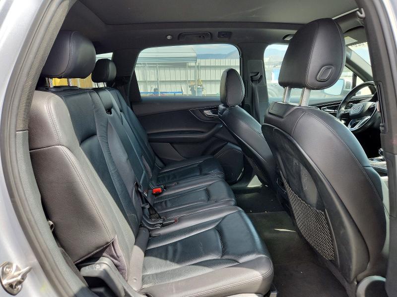 Продаж на аукціоні авто 2017 Audi Q7, vin: WA1LAAF78HD037199, номер лоту: 64467326