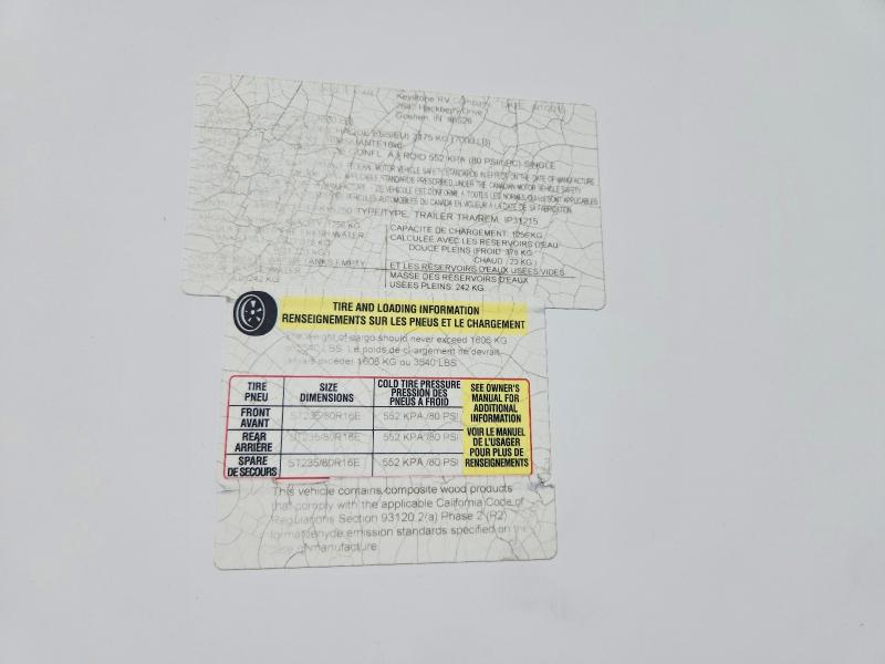 63233426 :رقم المزاد ، 4YDT31222FF815750 vin ، 2015 Keystone Other مزاد بيع