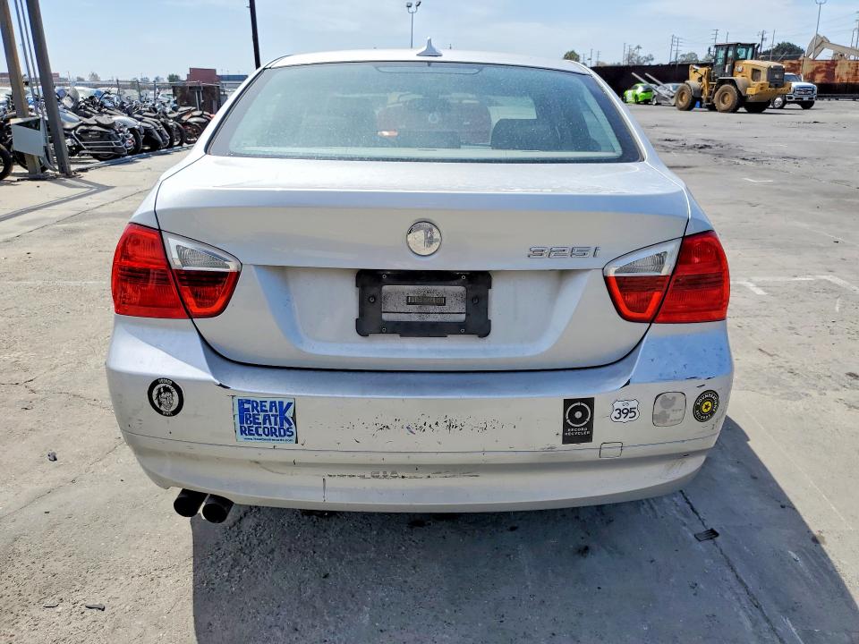 65862796 :رقم المزاد ، WBAVB13526PT17188 vin ، 2006 Bmw 325 مزاد بيع
