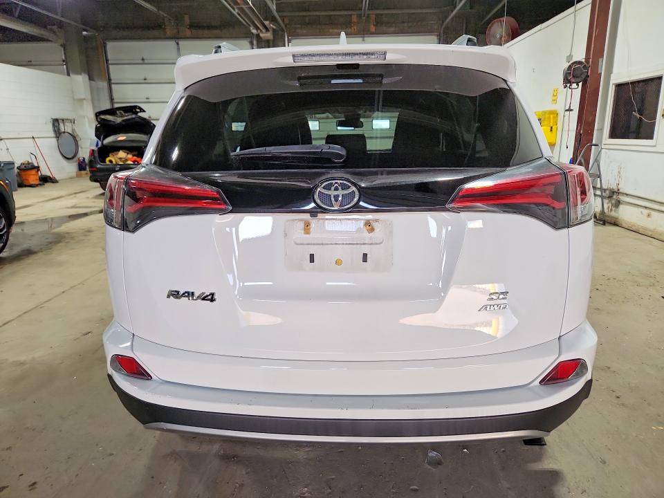 Продажа на аукционе авто 2017 Toyota Rav4, vin: 2T3JFREV3HW652341, номер лота: 64633536