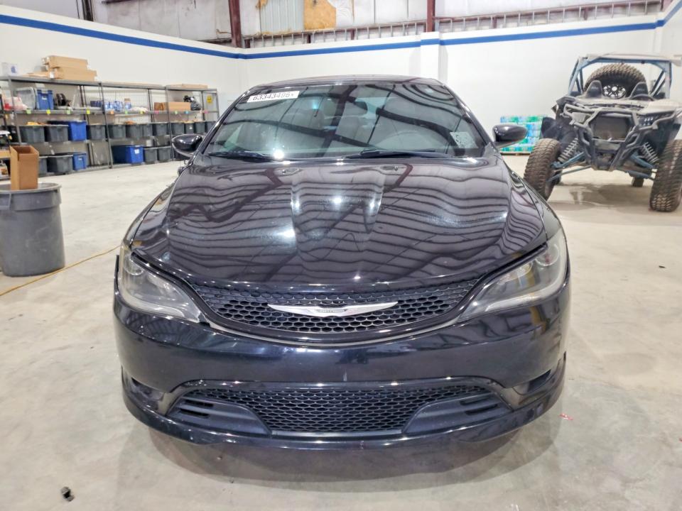 63343496 :رقم المزاد ، 1C3CCCBB2FN511682 vin ، 2015 Chrysler 200 مزاد بيع