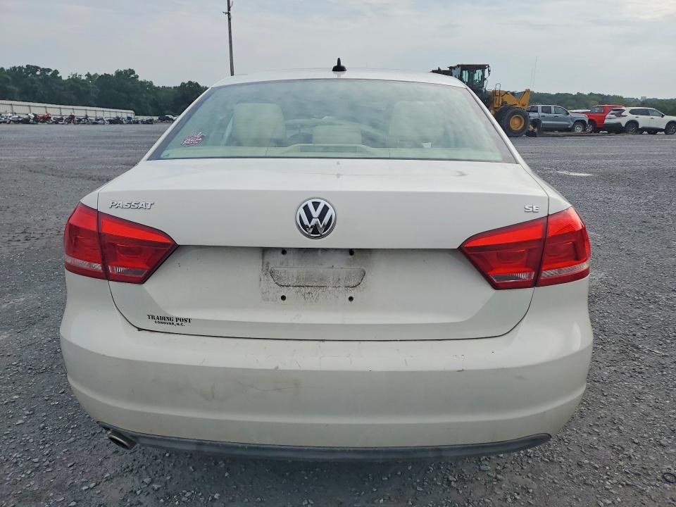 64552456 :رقم المزاد ، 1VWBH7A39DC128676 vin ، 2013 Volkswagen Passat مزاد بيع