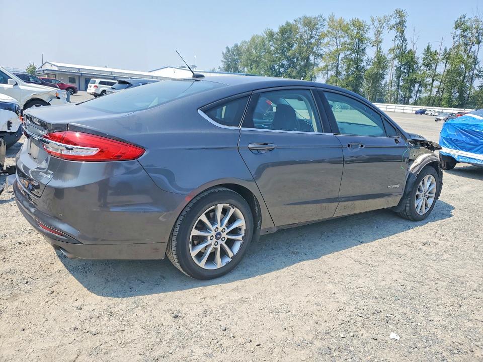 Продажа на аукционе авто 2017 Ford Fusion, vin: 3FA6P0LU4HR105761, номер лота: 64087336