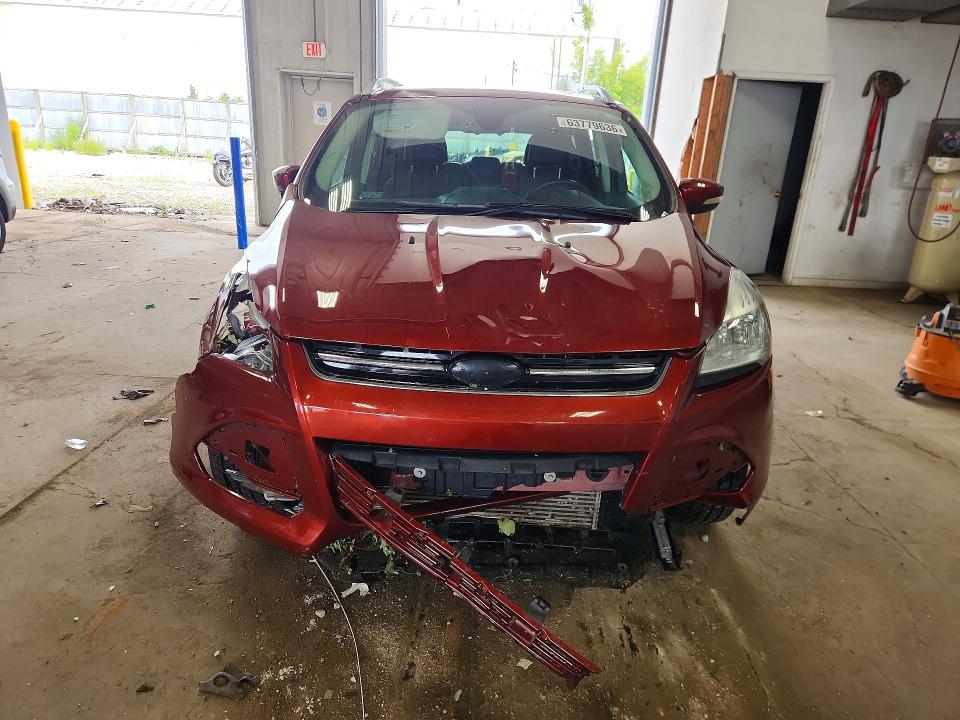 2015 Ford Escape მანქანა იყიდება აუქციონზე, vin: 1FMCU9J9XFUC42276, აუქციონის ნომერი: 63779636