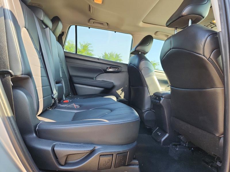 Продажа на аукционе авто 2022 Toyota Highlander, vin: 5TDGZRBH1NS561131, номер лота: 66560636