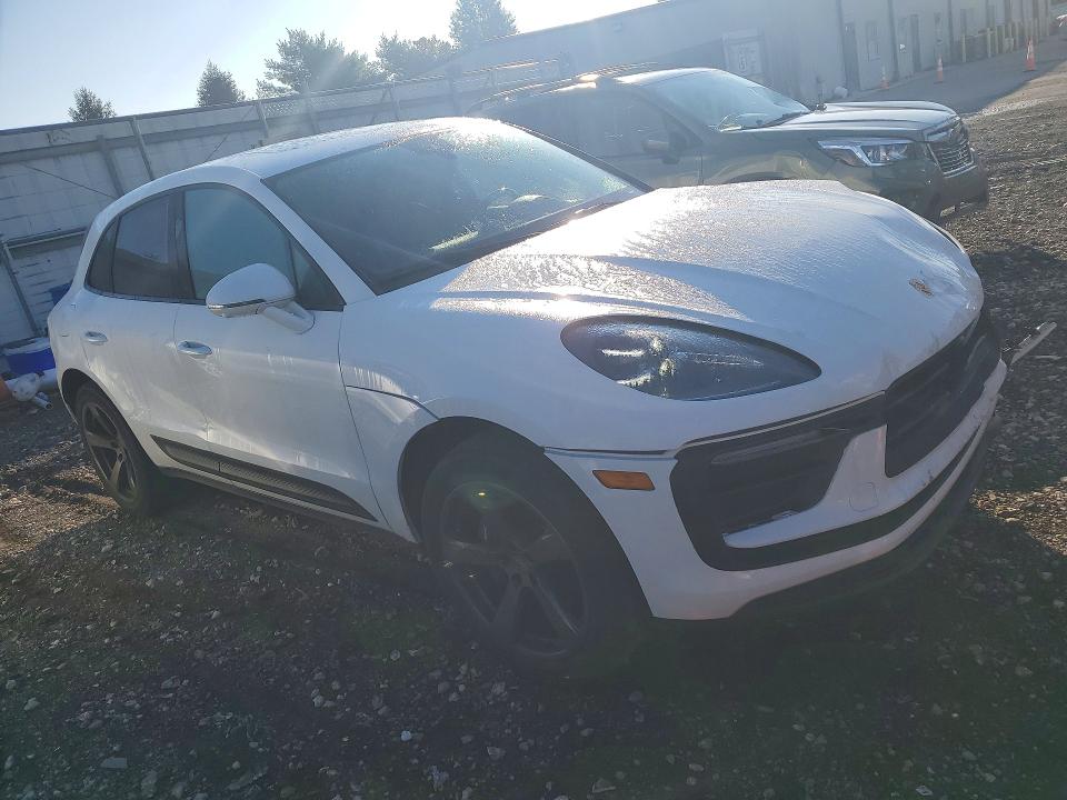 65910156 :رقم المزاد ، WP1AA2A55NLB04740 vin ، 2022 Porsche Macan مزاد بيع