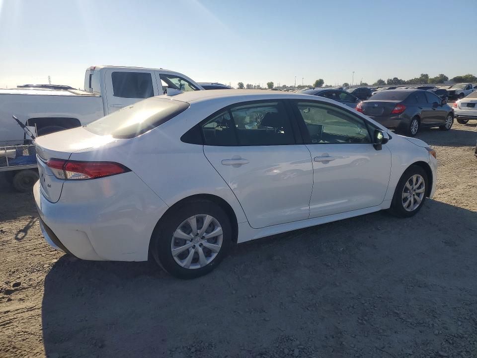 Продаж на аукціоні авто 2021 Toyota Corolla, vin: JTDEPMAE3MJ118045, номер лоту: 64249626