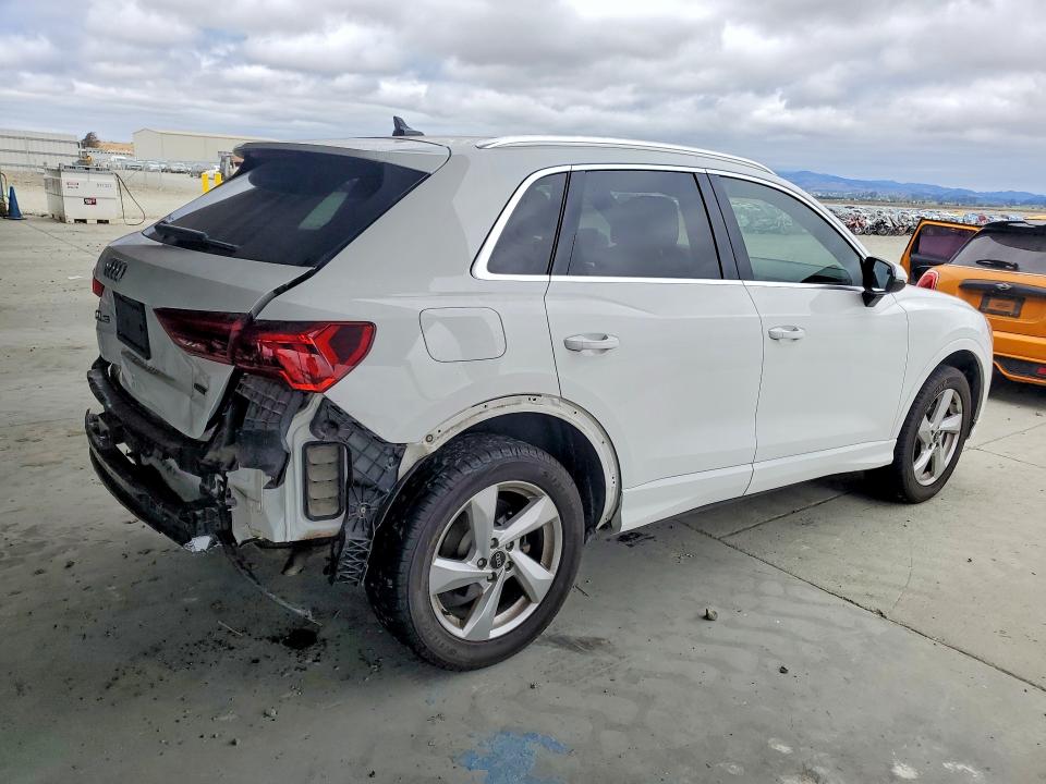 Продаж на аукціоні авто 2021 Audi Q3, vin: WA1AUCF3XM1065475, номер лоту: 65381166