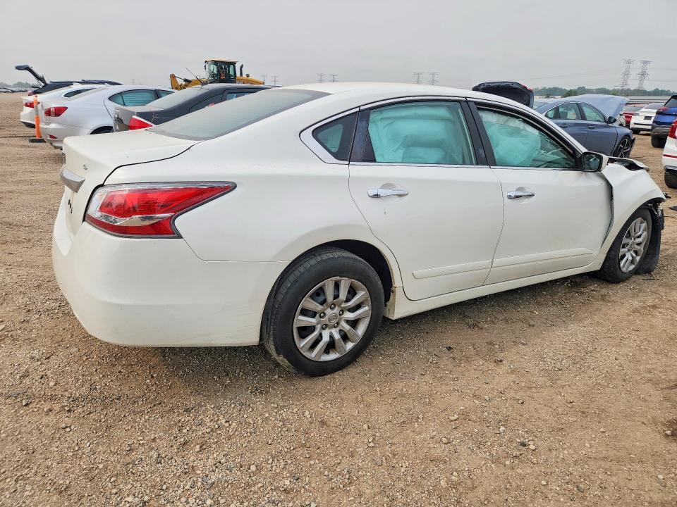 Продажа на аукционе авто 2015 Nissan Altima, vin: 1N4AL3AP6FN368886, номер лота: 65012406