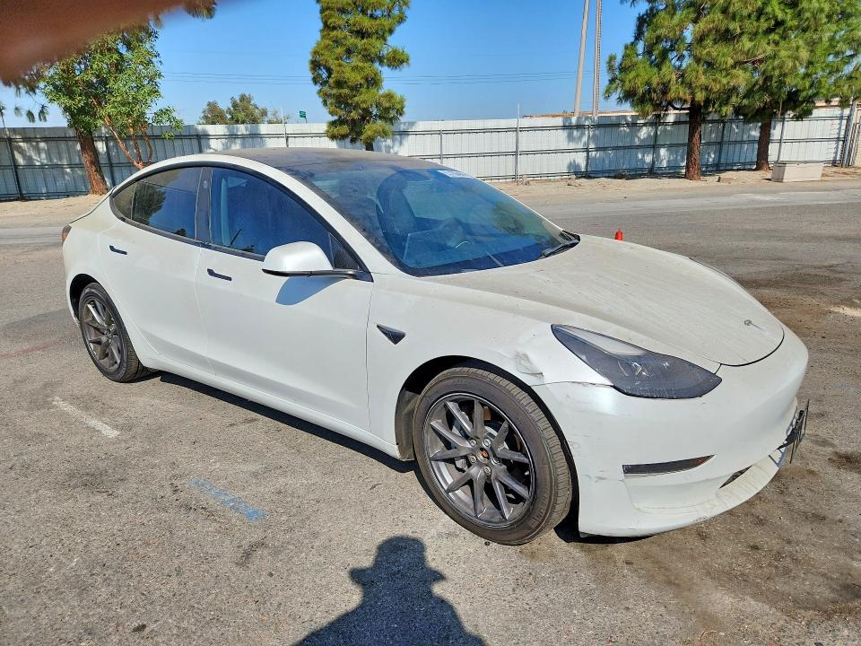 Продаж на аукціоні авто 2022 Tesla Model 3, vin: 5YJ3E1EB4NF131486, номер лоту: 63188466