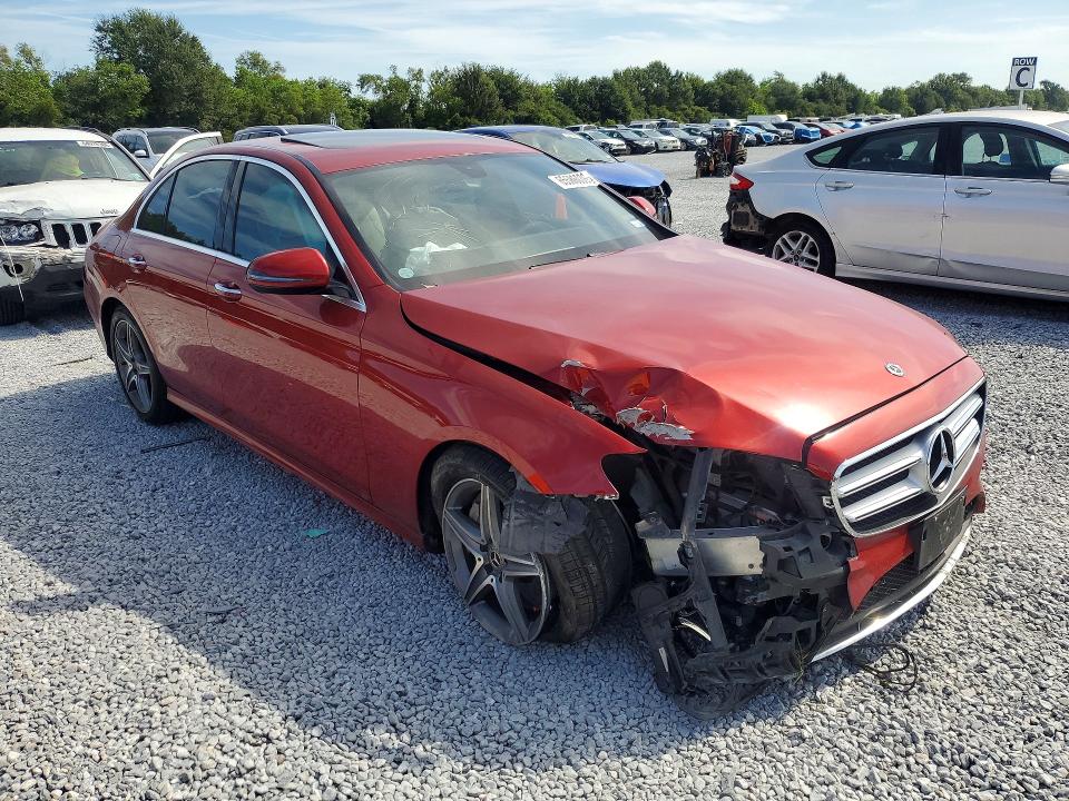 65586036 :رقم المزاد ، WDDZF4JB1JA487515 vin ، 2018 Mercedes-benz E مزاد بيع