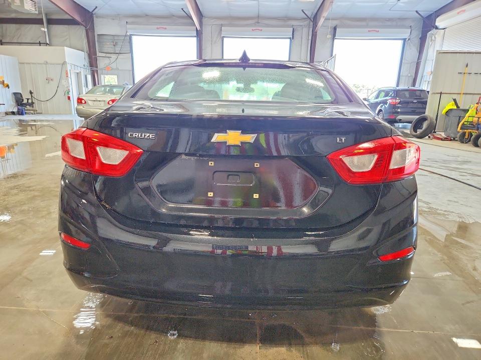 2017 Chevrolet Cruze მანქანა იყიდება აუქციონზე, vin: 1G1BE5SM8H7104934, აუქციონის ნომერი: 65827006