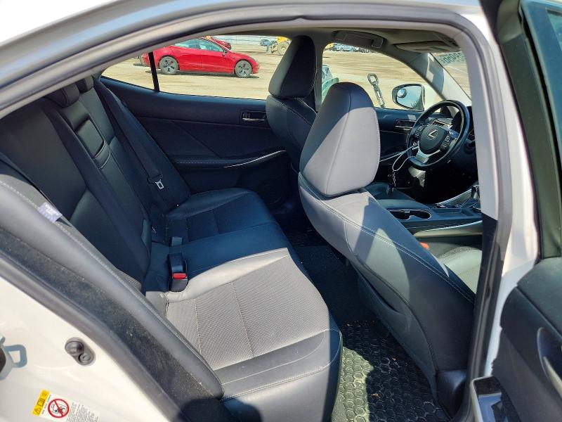 66538956 :رقم المزاد ، JTHCM1D25H5015948 vin ، 2017 Lexus Is مزاد بيع