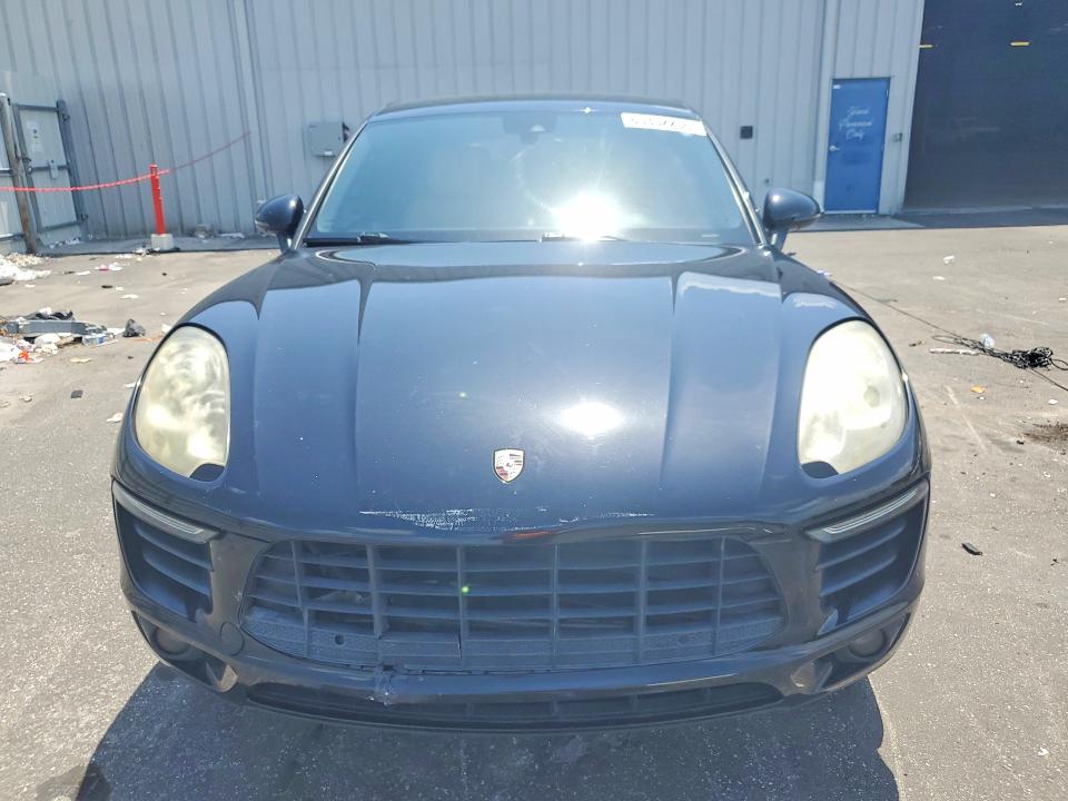 65352256 :رقم المزاد ، WP1AA2A58HLB02789 vin ، 2017 Porsche Macan مزاد بيع