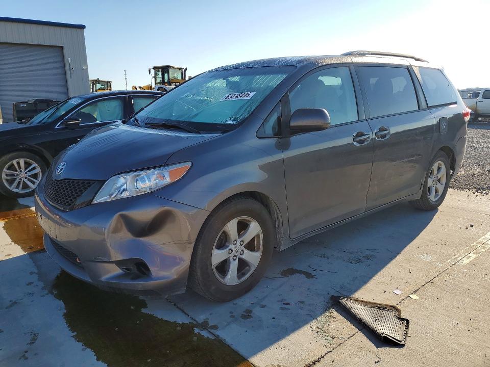 Aukcja sprzedaży 2014 Toyota Sienna, vin: 5TDKK3DC9ES475417, numer aukcji: 63348406