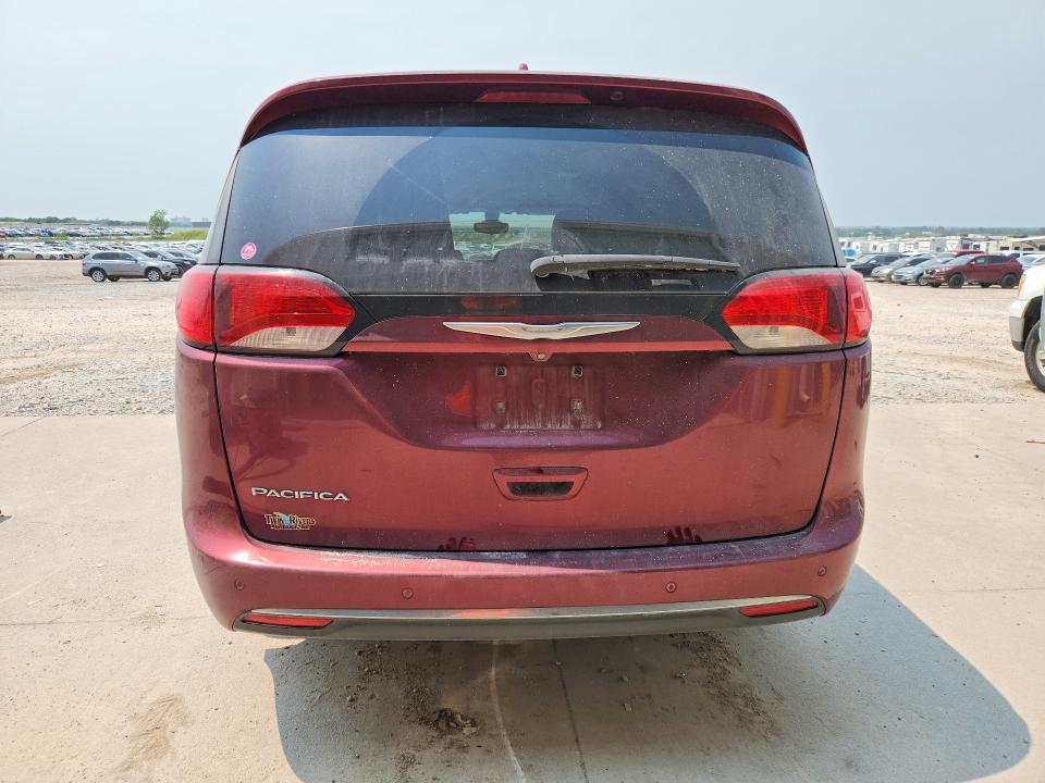 63692966 :رقم المزاد ، 2C4RC1BG1HR720245 vin ، 2017 Chrysler Pacifica مزاد بيع