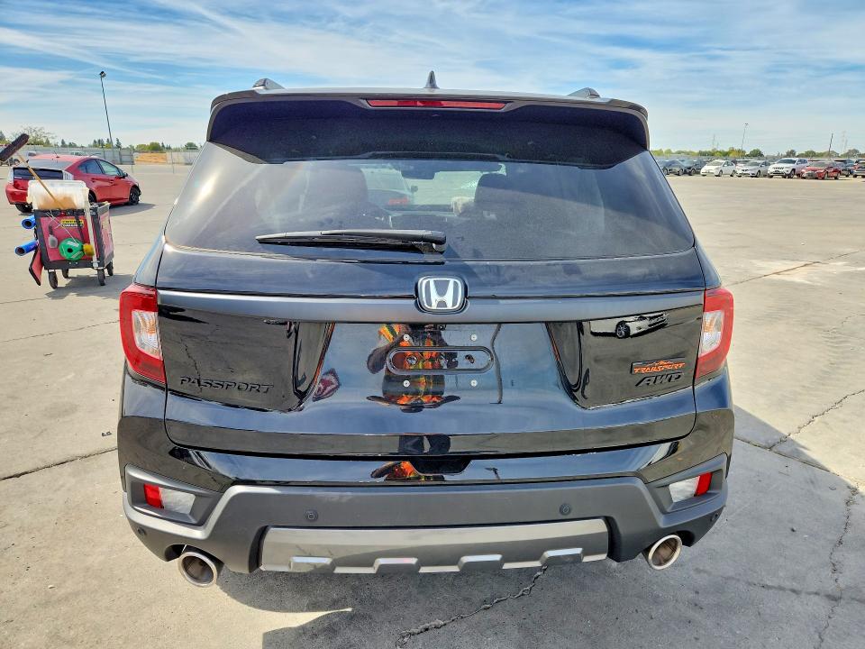 65881376 :رقم المزاد ، 5FNYF8H65PB016263 vin ، 2023 Honda Passport مزاد بيع
