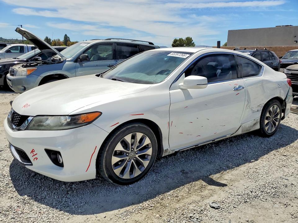 Auction sale of the 2013 Honda Accord, vin: 1HGCT1B86DA025046, lot number: 65397266