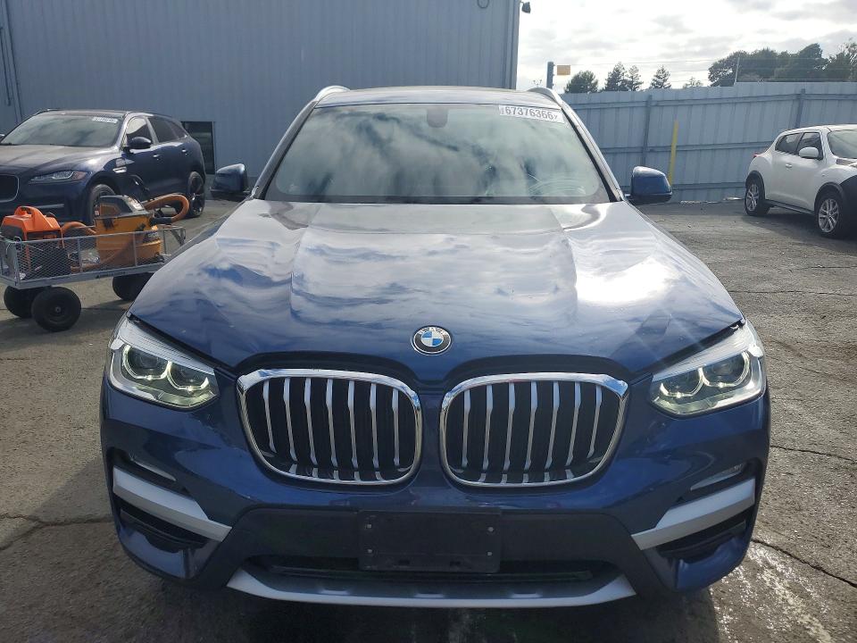 67376366 :رقم المزاد ، 5UXTR9C51JLD72091 vin ، 2018 Bmw X3 مزاد بيع