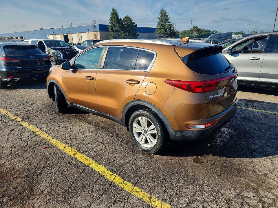 65742616 :رقم المزاد ، KNDPMCAC6J7406709 vin ، 2018 Kia Sportage مزاد بيع
