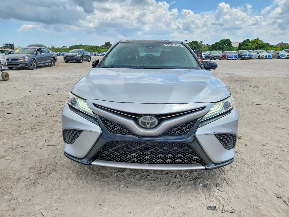 65997326 :رقم المزاد ، 4T1K61AK3LU366024 vin ، 2020 Toyota Camry مزاد بيع