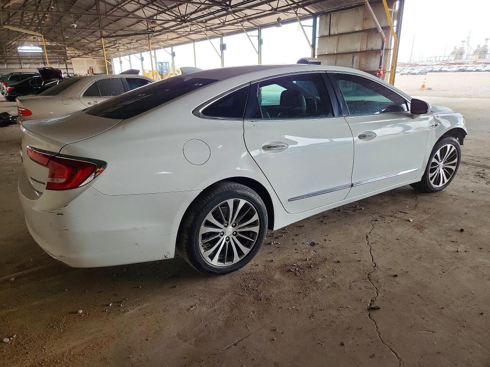 2017 Buick Lacrosse მანქანა იყიდება აუქციონზე, vin: 1G4ZP5SS1HU182774, აუქციონის ნომერი: 63259156