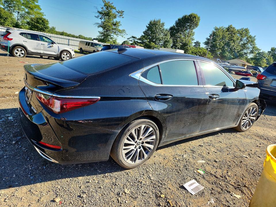 66379026 :رقم المزاد ، 58ADZ1B14MU102486 vin ، 2021 Lexus Es 350 مزاد بيع