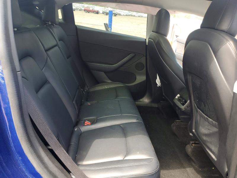 63863076 :رقم المزاد ، 5YJYGDEE5MF065914 vin ، 2021 Tesla Model Y مزاد بيع