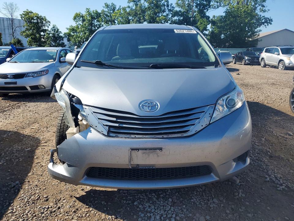 2015 Toyota Sienna მანქანა იყიდება აუქციონზე, vin: 5TDKK3DC7FS689730, აუქციონის ნომერი: 63521486