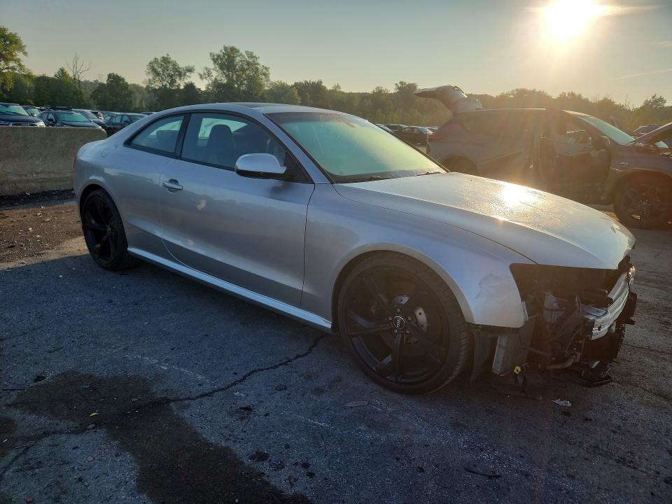 Продаж на аукціоні авто 2013 Audi Rs5, vin: WUAC6AFR2DA903132, номер лоту: 65102806