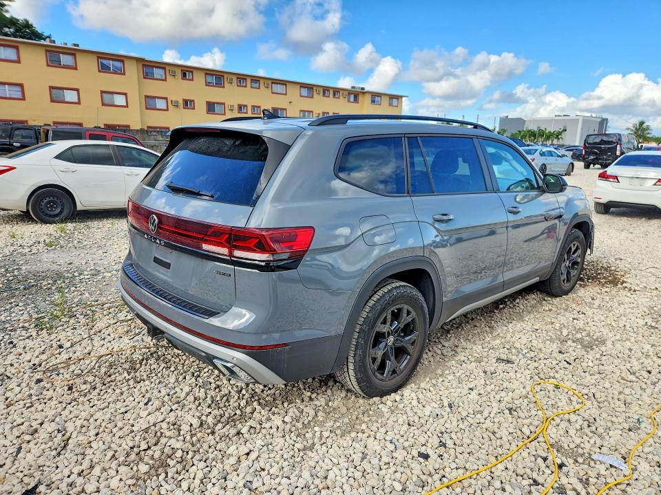 Продаж на аукціоні авто 2024 Volkswagen Atlas, vin: 1V2CR2CA9RC546583, номер лоту: 64725916