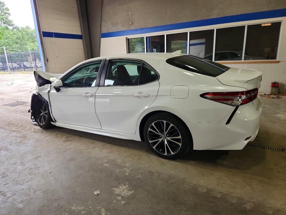 2020 Toyota Camry მანქანა იყიდება აუქციონზე, vin: 4T1G11AK5LU893521, აუქციონის ნომერი: 63774426