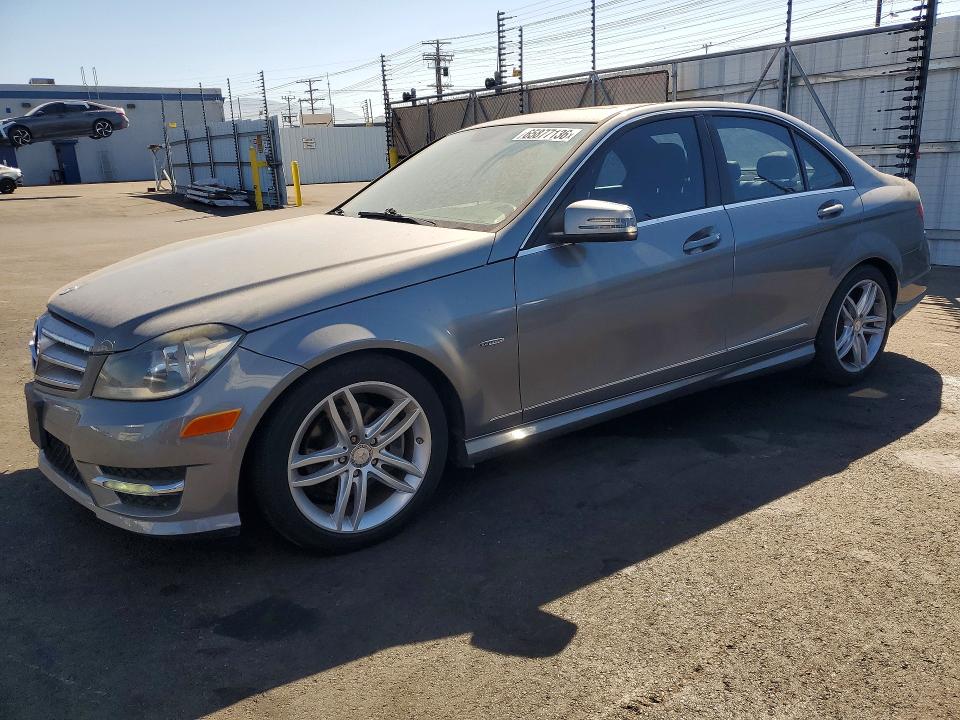 2012 Mercedes-benz C მანქანა იყიდება აუქციონზე, vin: WDDGF4HB6CR201191, აუქციონის ნომერი: 65877136