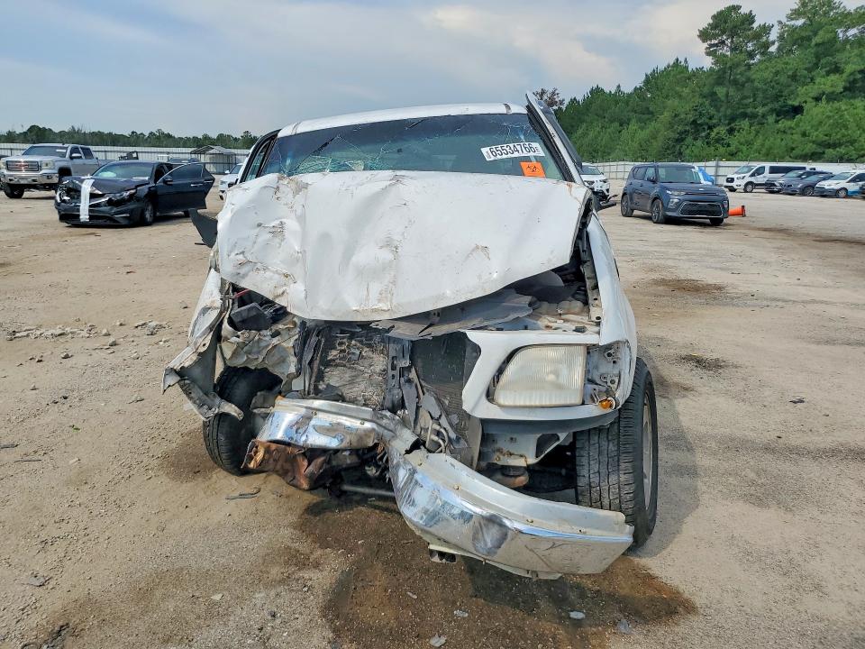 65534766 :رقم المزاد ، 1FTRX17W2YNB09545 vin ، 2000 Ford F150 مزاد بيع